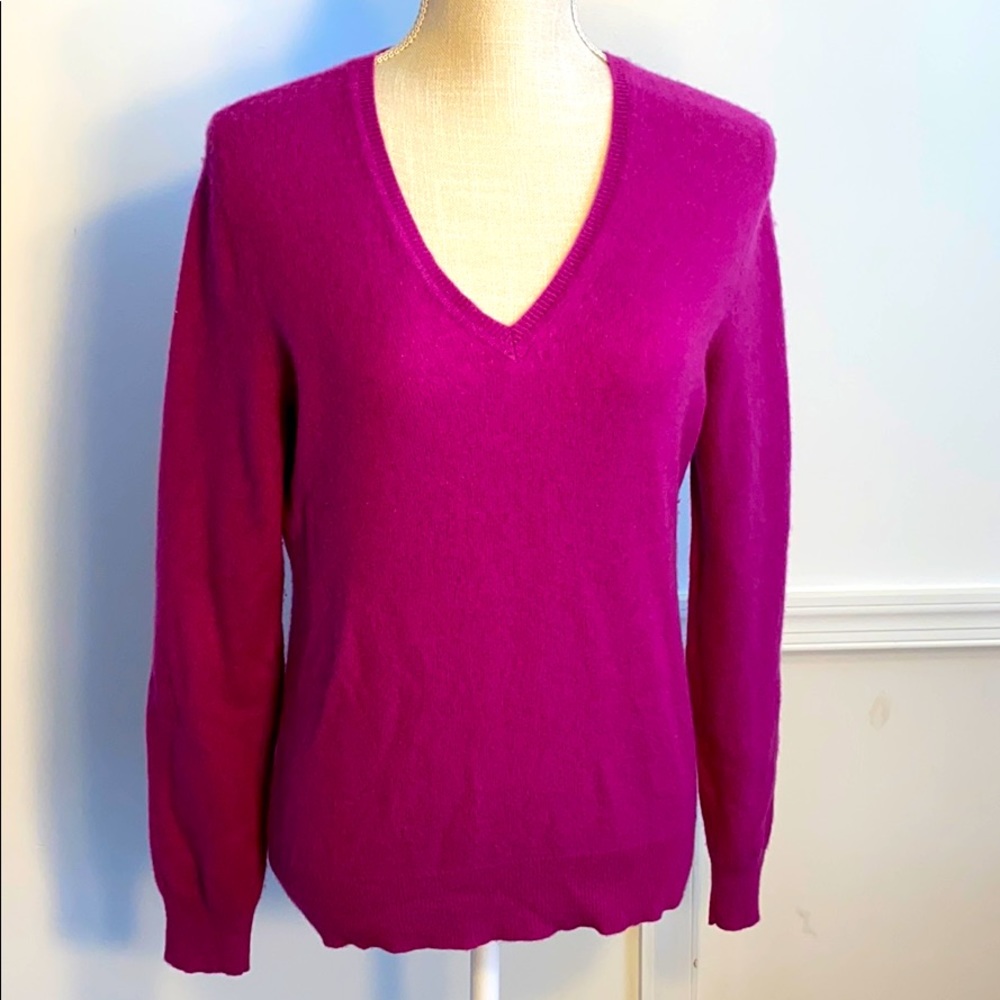 Cashmere magenta sweater